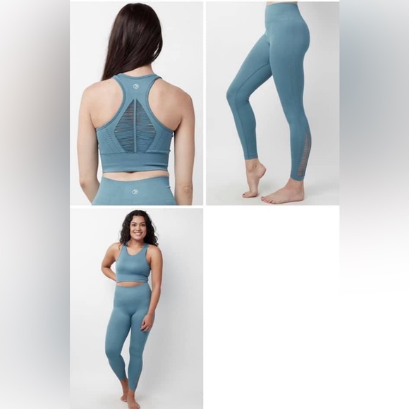 Savvi Prana Sportsbra Size Medium, Blue, Removable Pads - Picture 3 of 7